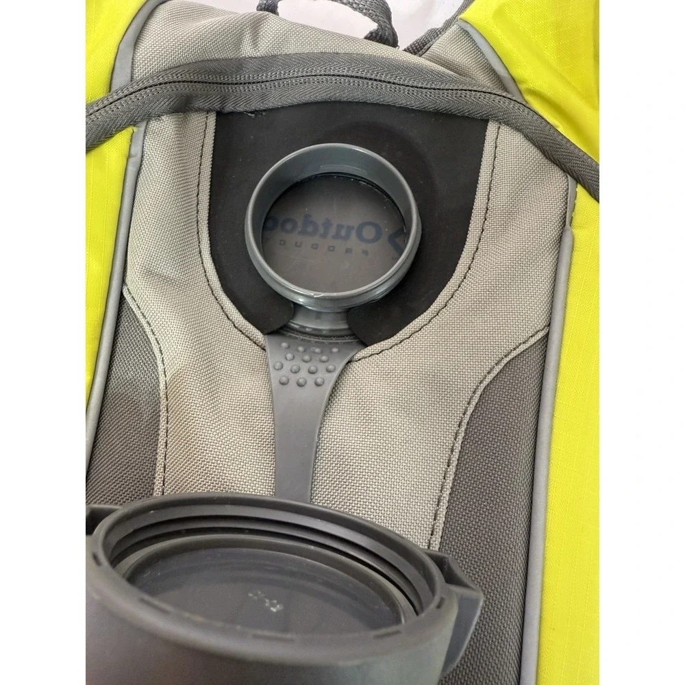 Vintage Outdoor Products Hydration Pouch Pack Neon Yellow/Gray 2 L‎ Capacity